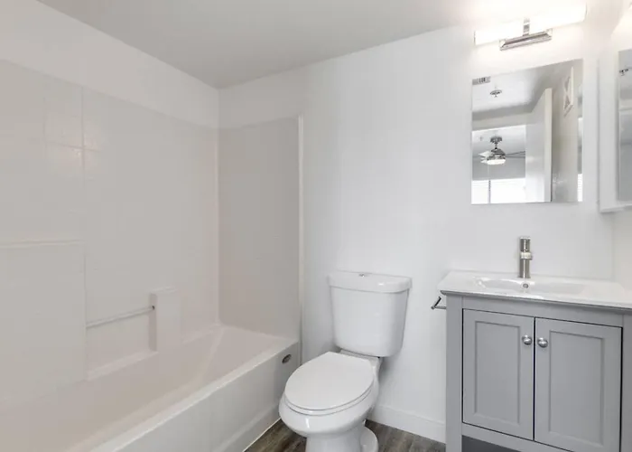Minutes Walk From Asu - Washer/dryer In Unit