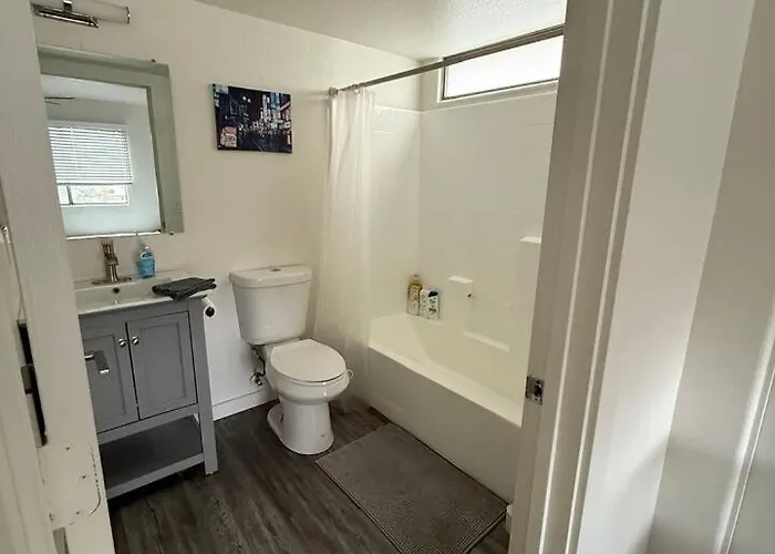 Minutes Walk From Asu - Washer/dryer In Unit Apartment *